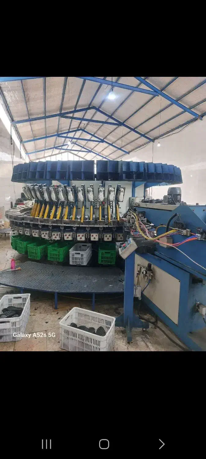 دستگاه تولید زیره وتزریق کفش ،با تیراژ بالا|ماشین‌آلات صنعتی|مشهد, عامل|دیوار