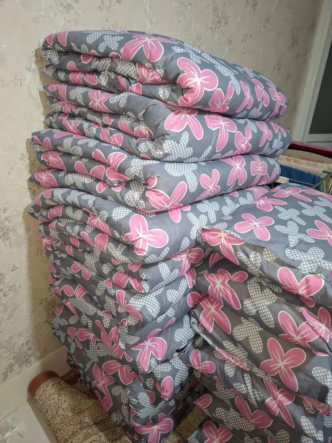 تشک دست ساز طبی پشم گوسفند|رختخواب، بالش، پتو|شاهین‌شهر, شهرک گلدیس|دیوار