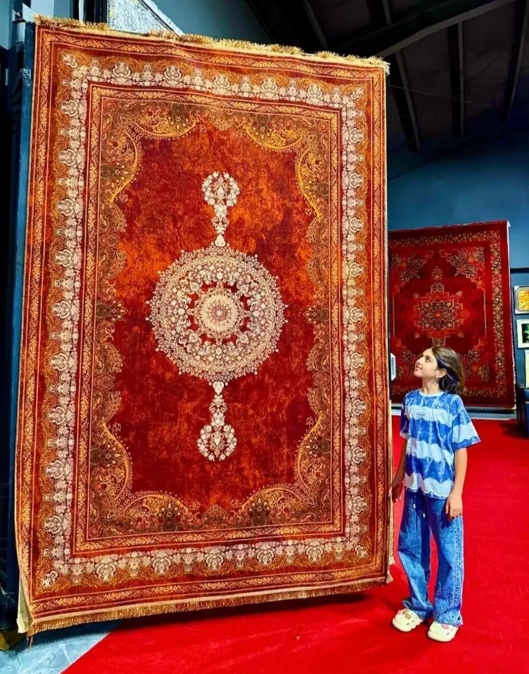 فروش انواع فرش های ابریشمی/پتینه تراکم بالا%%نورا|فرش|بوشهر, |دیوار