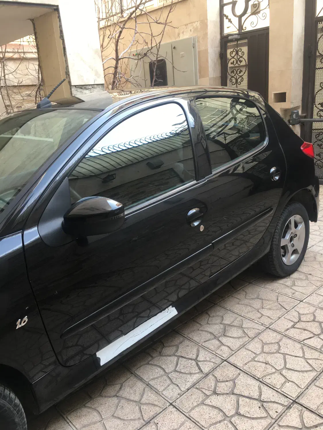 مدل ۹۸ بی رنگ|خودرو سواری و وانت|تهران, جوادیه|دیوار