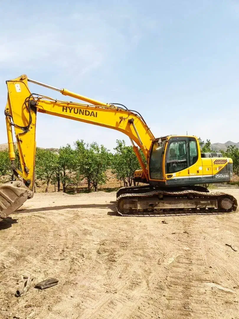 اجاره بیل مکانیکی بصورت ساعتی|خدمات پیشه و مهارت|زاهدان, |دیوار