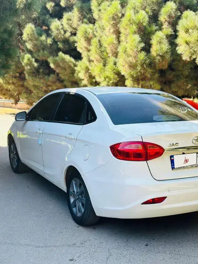 جک جی فور j4 مدل ۴۰۲|خودرو سواری و وانت|قم, حنیف نژاد|دیوار