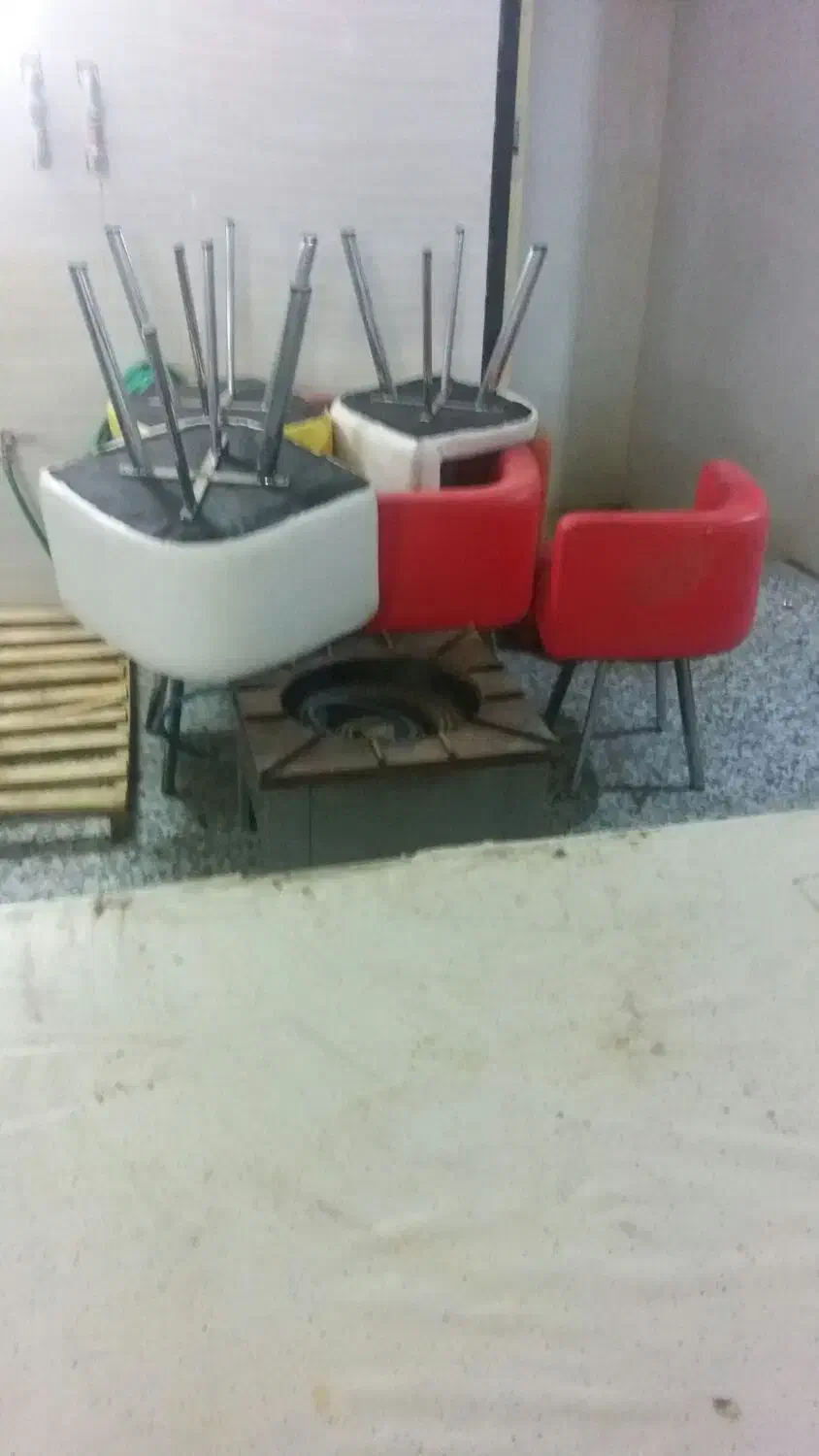 میزوصندلی چرم|میز و صندلی غذاخوری|سراب, |دیوار