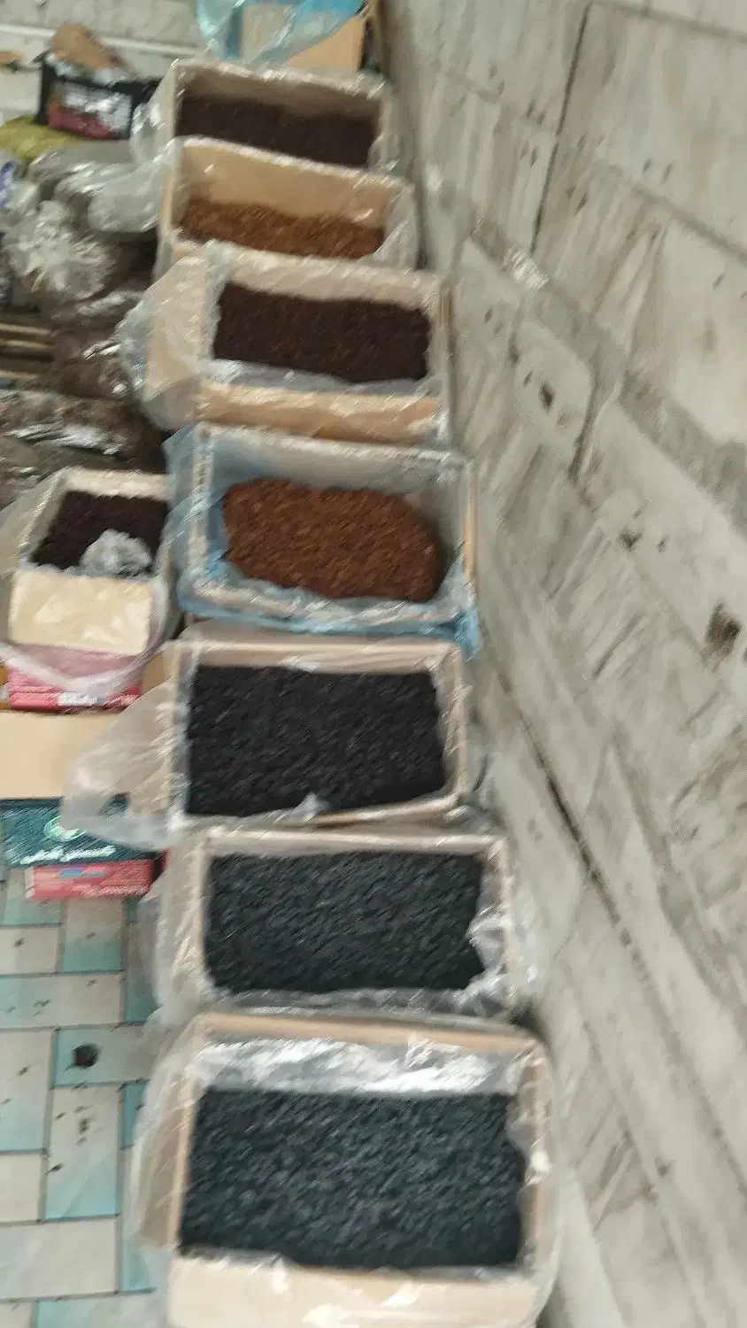 خشکبار نیروان انواع کشمش درجه یک قیمت مناسب|خوردنی و آشامیدنی|رشت, جانبازان|دیوار