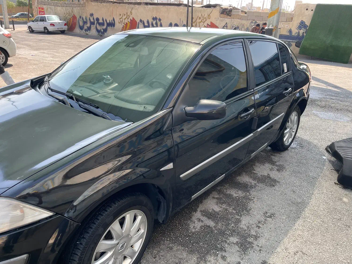 مگان ۲۰۰۰ اتوماتیک  ۸۹|خودرو سواری و وانت|شیراز, ابیوردی|دیوار