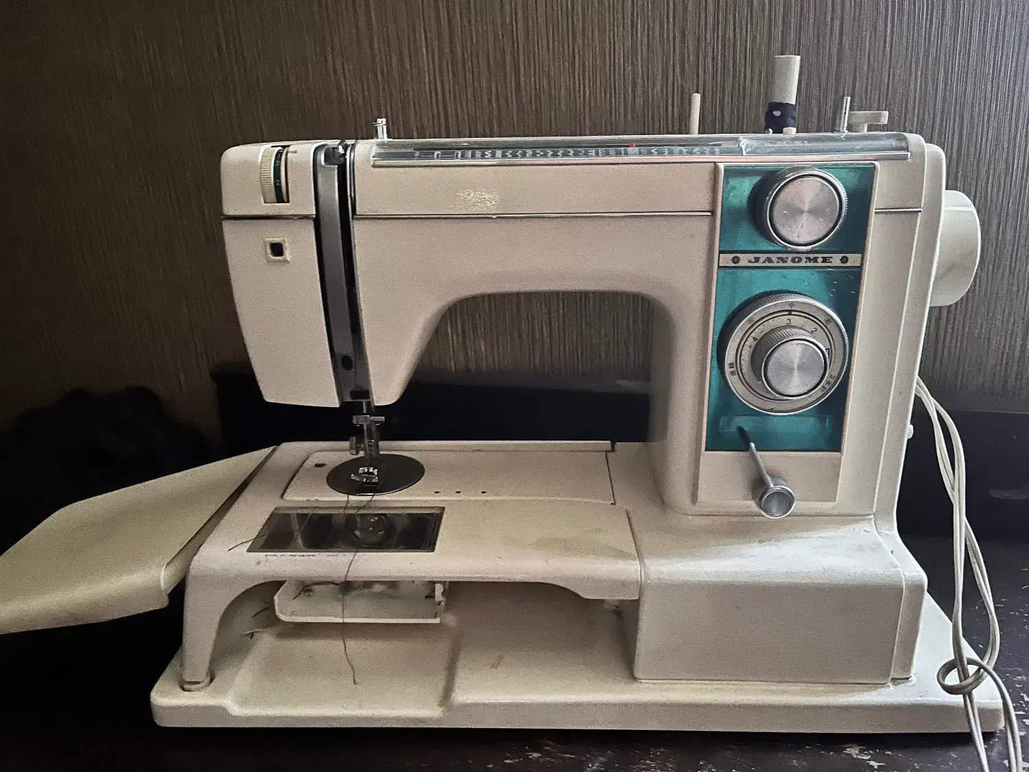 چرخ خیاطی ژانومه|چرخ خیاطی و ریسندگی|اهواز, بهارستان|دیوار