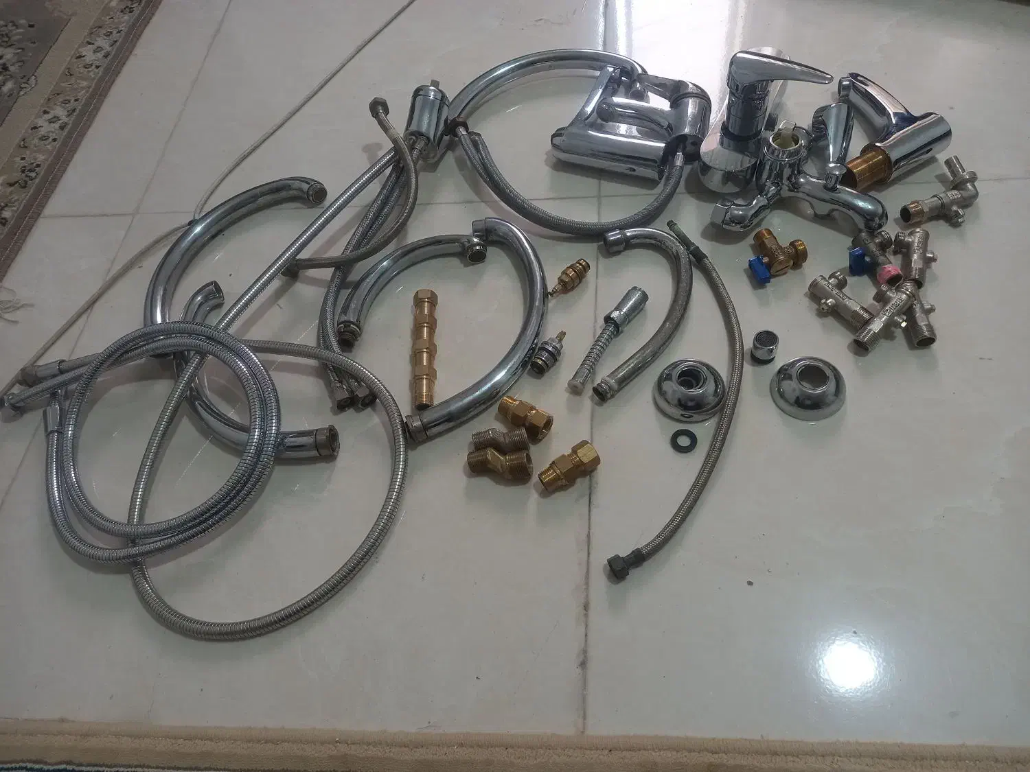 شیرالات|لوازم سرویس بهداشتی|رشت, ولکس|دیوار