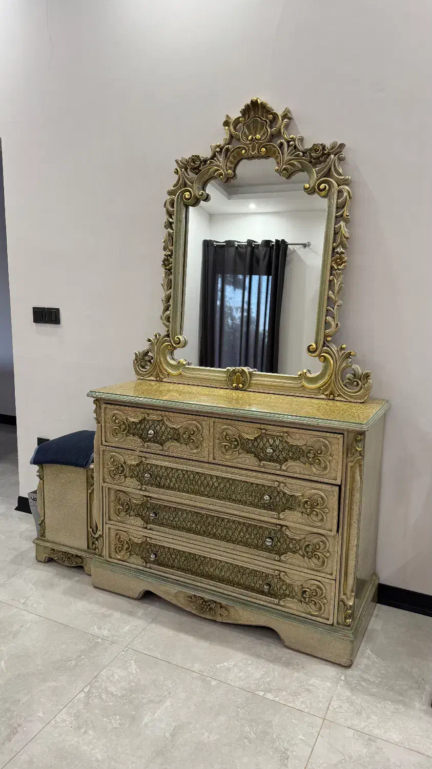 تخت دونفره و دراور|تخت و سرویس خواب|کوهسار (البرز), |دیوار