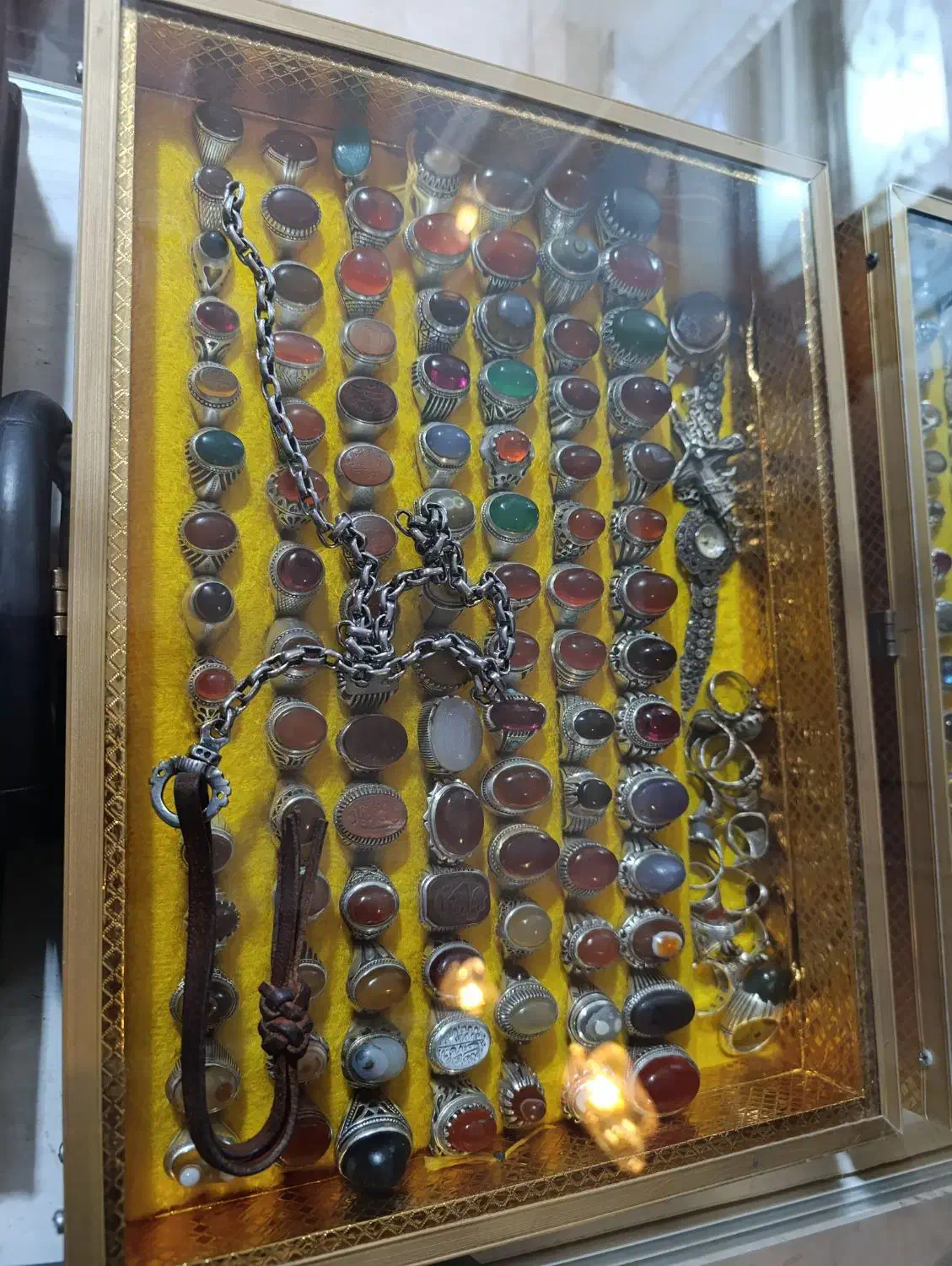 انگشتر نقره|کلکسیون اشیاء عتیقه|پاتاوه, |دیوار