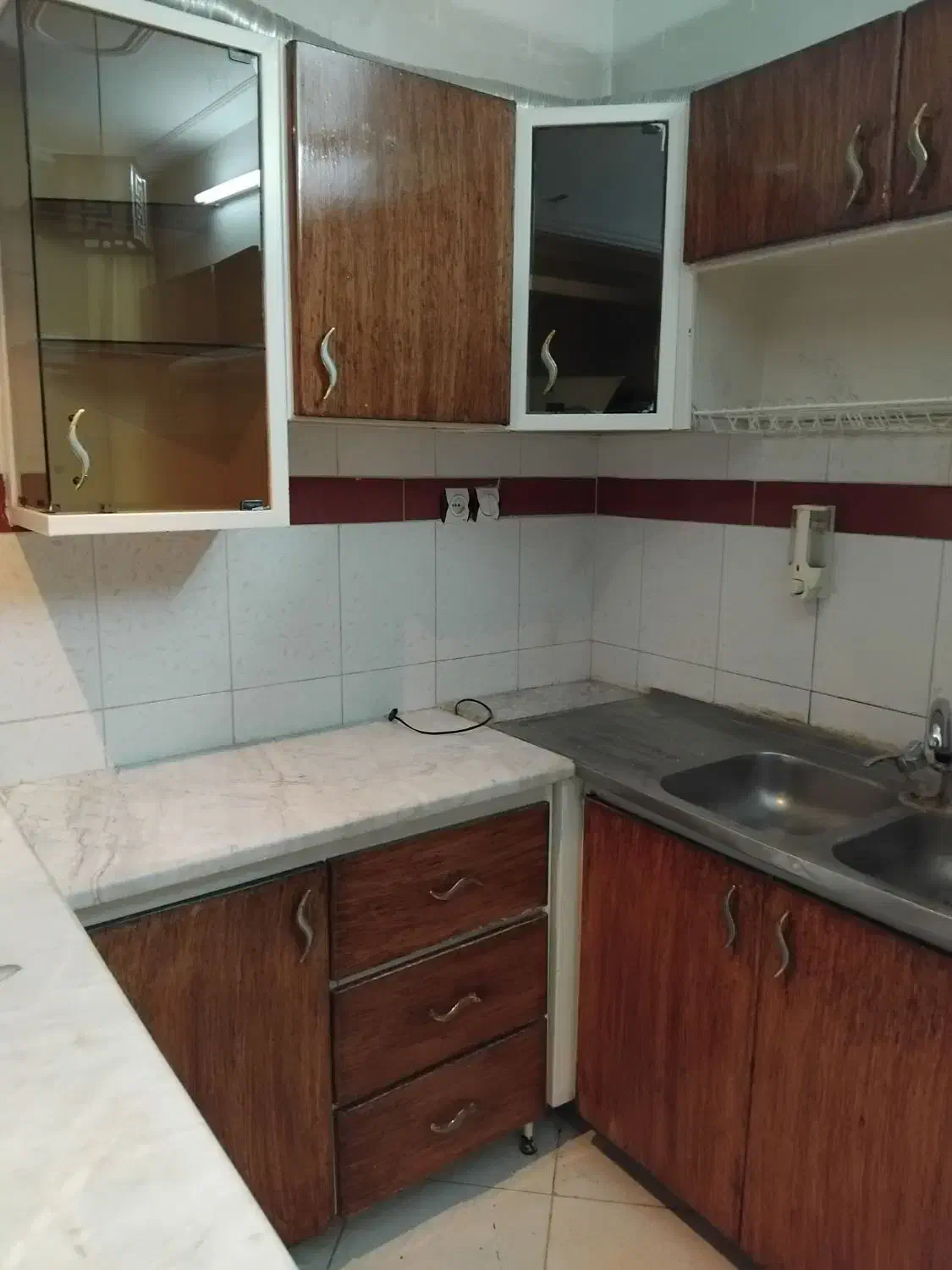 کابینت فلزی|آب‌چکان و نظم‌دهنده ظروف|قم, شهدا|دیوار