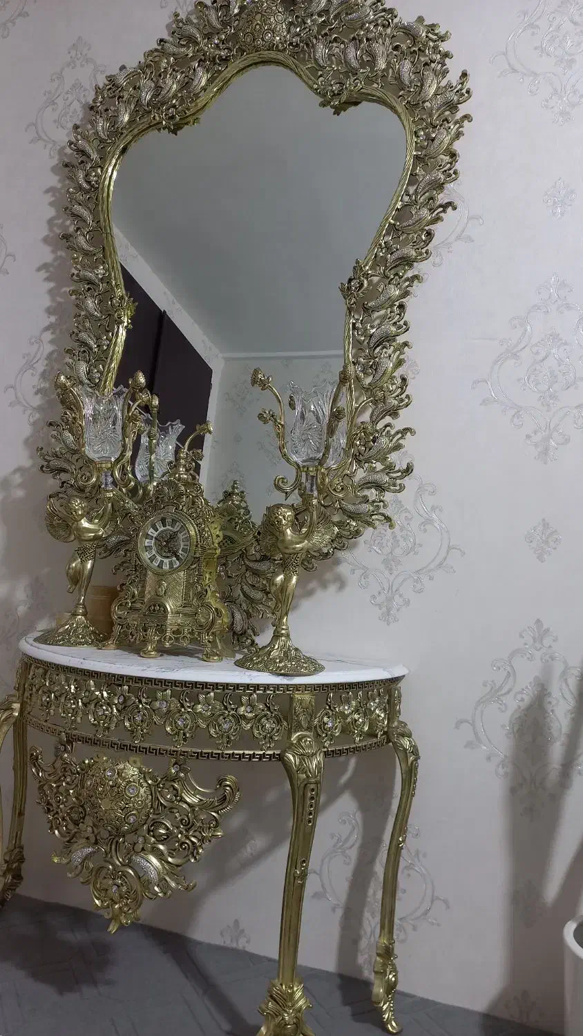 آینه|آینه|اقبالیه, |دیوار