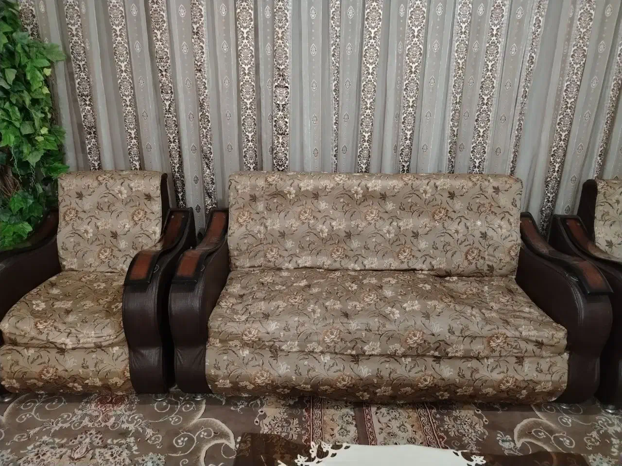 مبل|مبلمان خانگی و میز عسلی|نیشابور, سرآب کوشک|دیوار