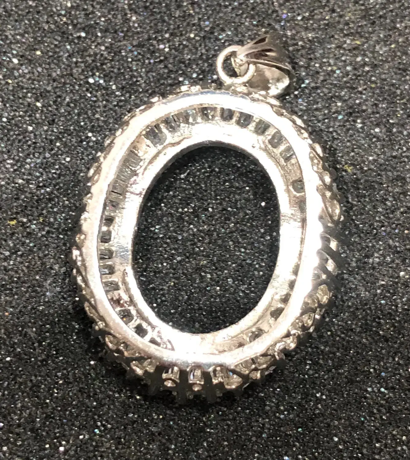 مدال نقره|جواهرات|تهران, نیروی هوایی (پیروزی)|دیوار