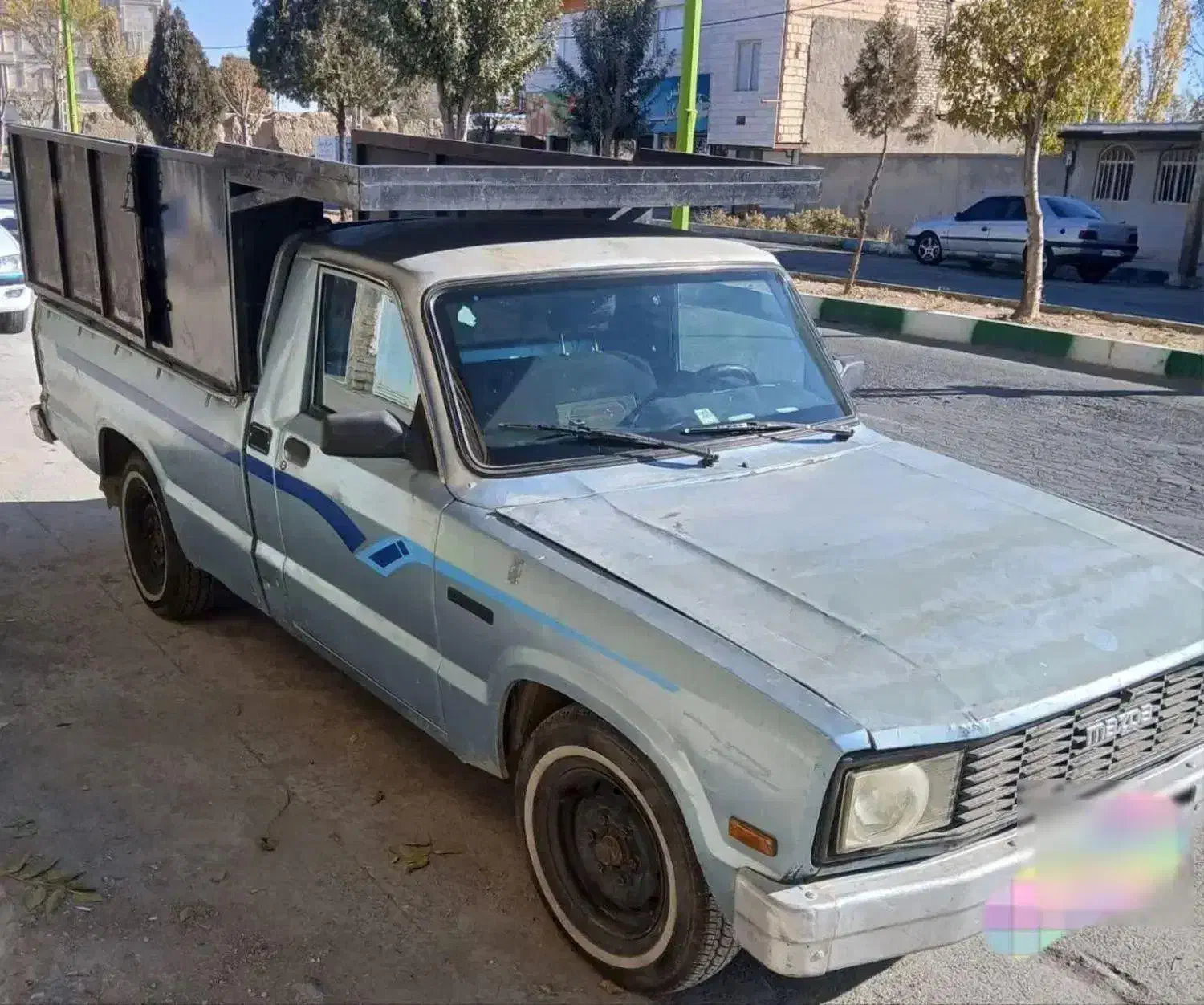 وانت نیسان و مزدا|خودرو سواری و وانت|کمیجان, |دیوار