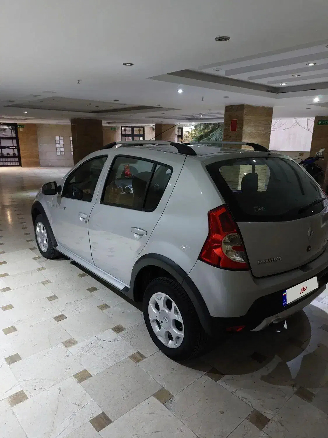 ساندرو است وی اتوماتیک کم کار|خودرو سواری و وانت|تهران, حکیمیه|دیوار