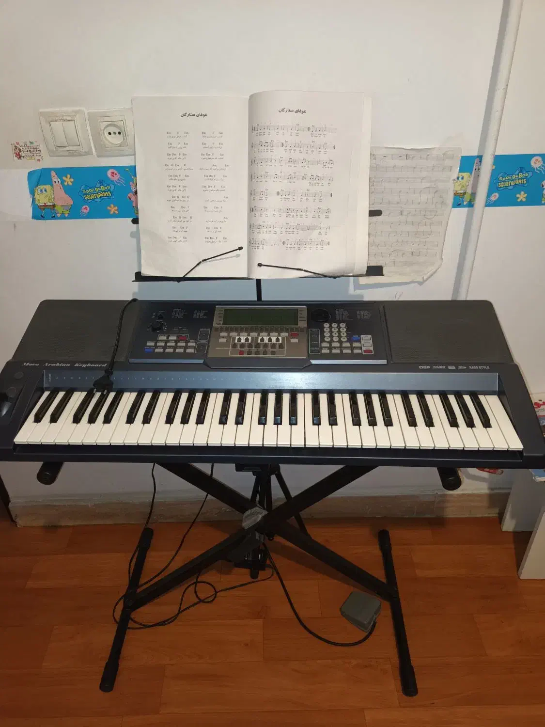 ارگ با پایه و پدال موکو|پیانو، کیبورد، آکاردئون|رشت, نخودچر|دیوار