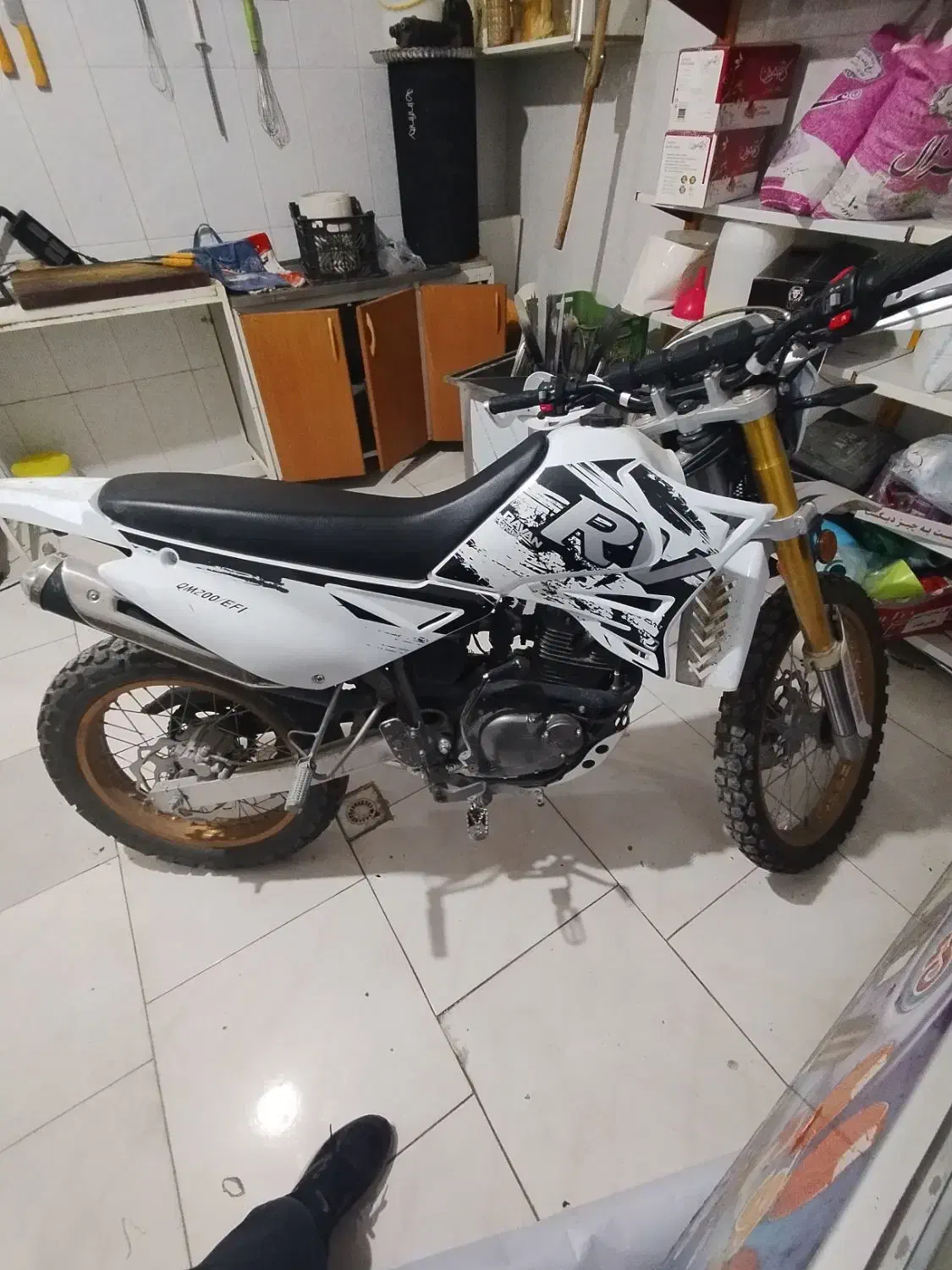 تریل روان|موتورسیکلت|گلبهار, شهر جدید گلبهار|دیوار