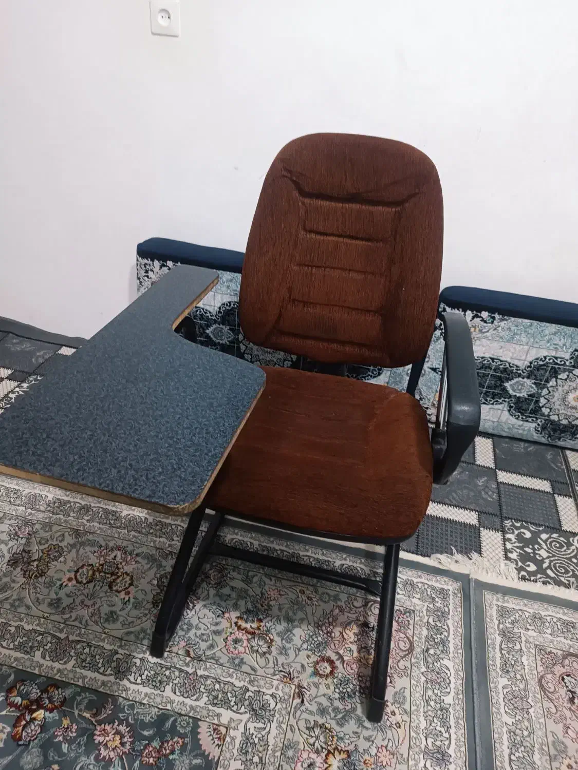 صندلی ابریشمی دانشجویی|صندلی و نیمکت|قرچک, باقرآباد|دیوار