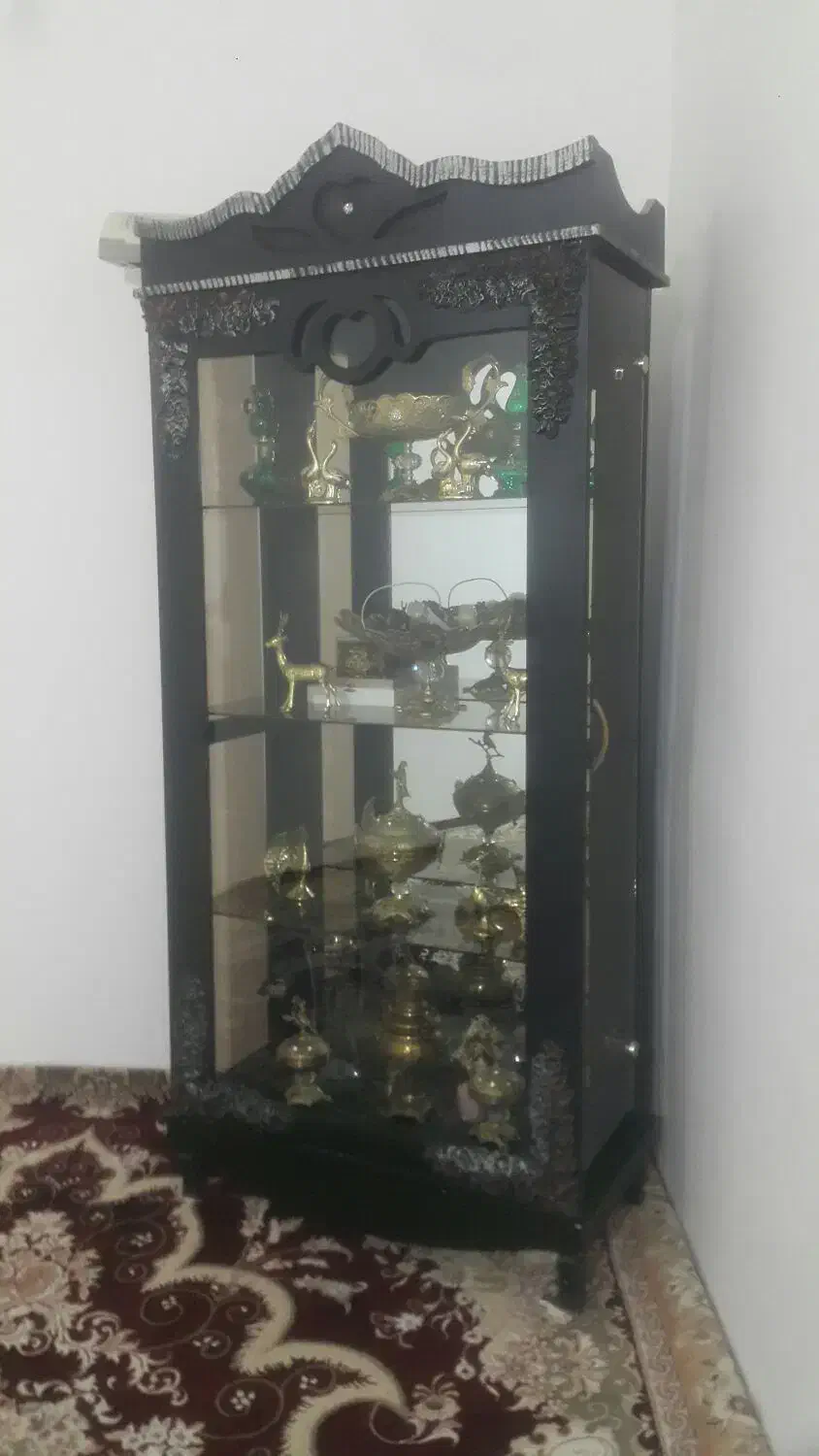 بوفه خالی درحد نو|بوفه، ویترین، کنسول|مشگین شهر, |دیوار