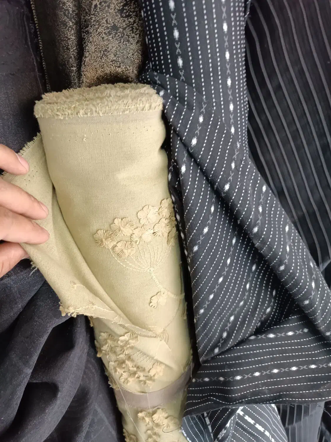 خریدوفروش پارچه خریدار ته طاقه تیکه پارچه خورده|لوازم خیاطی و بافتنی|تهران, شیخ هادی|دیوار