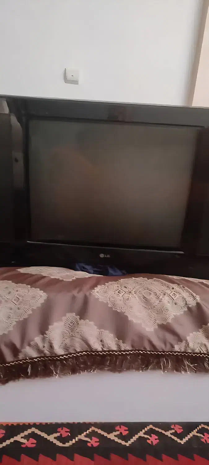 یک عددتلوزیون ال جی ۳۲اینچ|تلویزیون و پروژکتور|بندرعباس, |دیوار