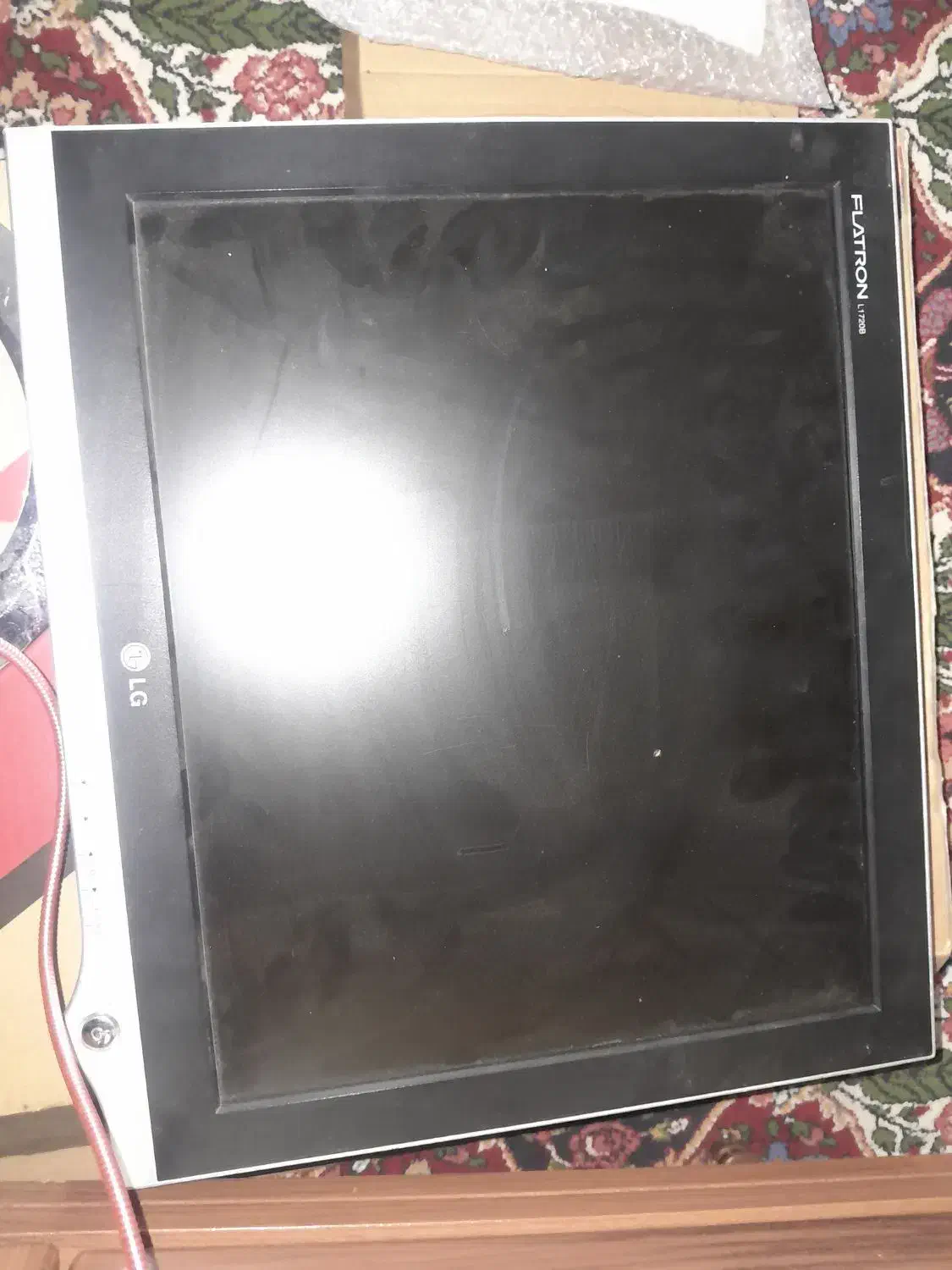 مانیتور ۱۷ اینچ ال جی|قطعات و لوازم جانبی رایانه|شاهین‌شهر, شهرک گلدیس|دیوار