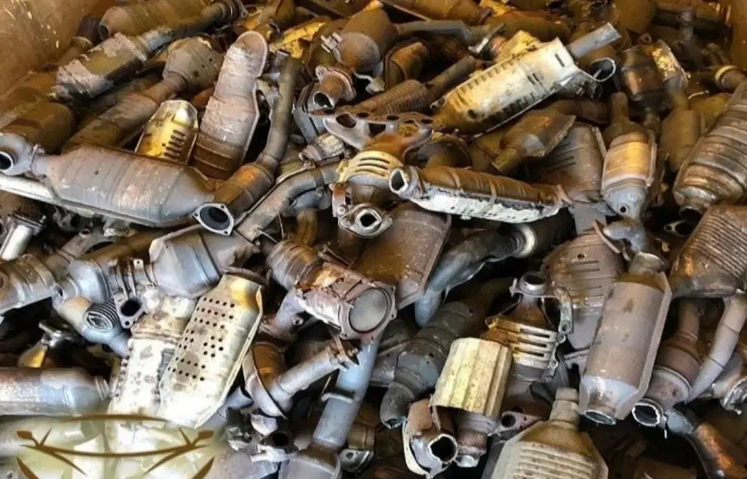 خرید و فروش کاتالیزور خاک و منبع ایرانی و خارجی...|قطعات یدکی و لوازم جانبی|اصفهان, احمدآباد|دیوار