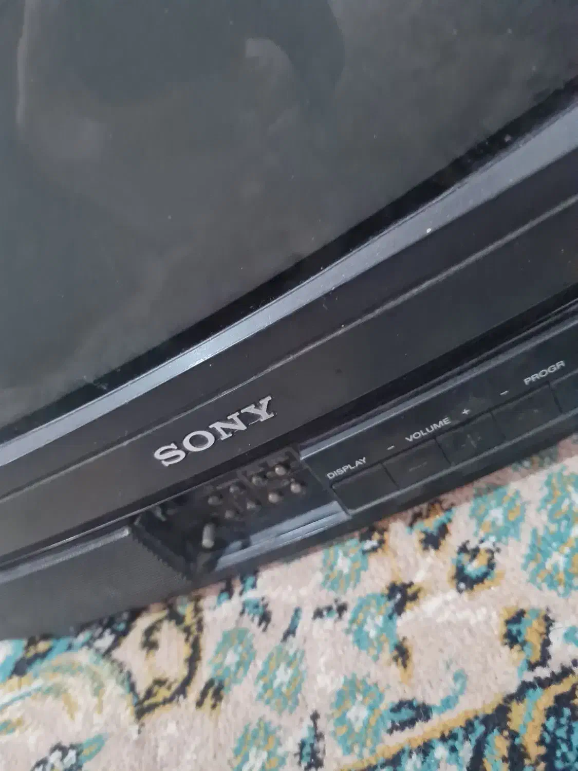 تلوزیون ۱۴ اینچ سونی اصل ژاپن باغ ویلا نگهبانی|تلویزیون و پروژکتور|چالوس, |دیوار