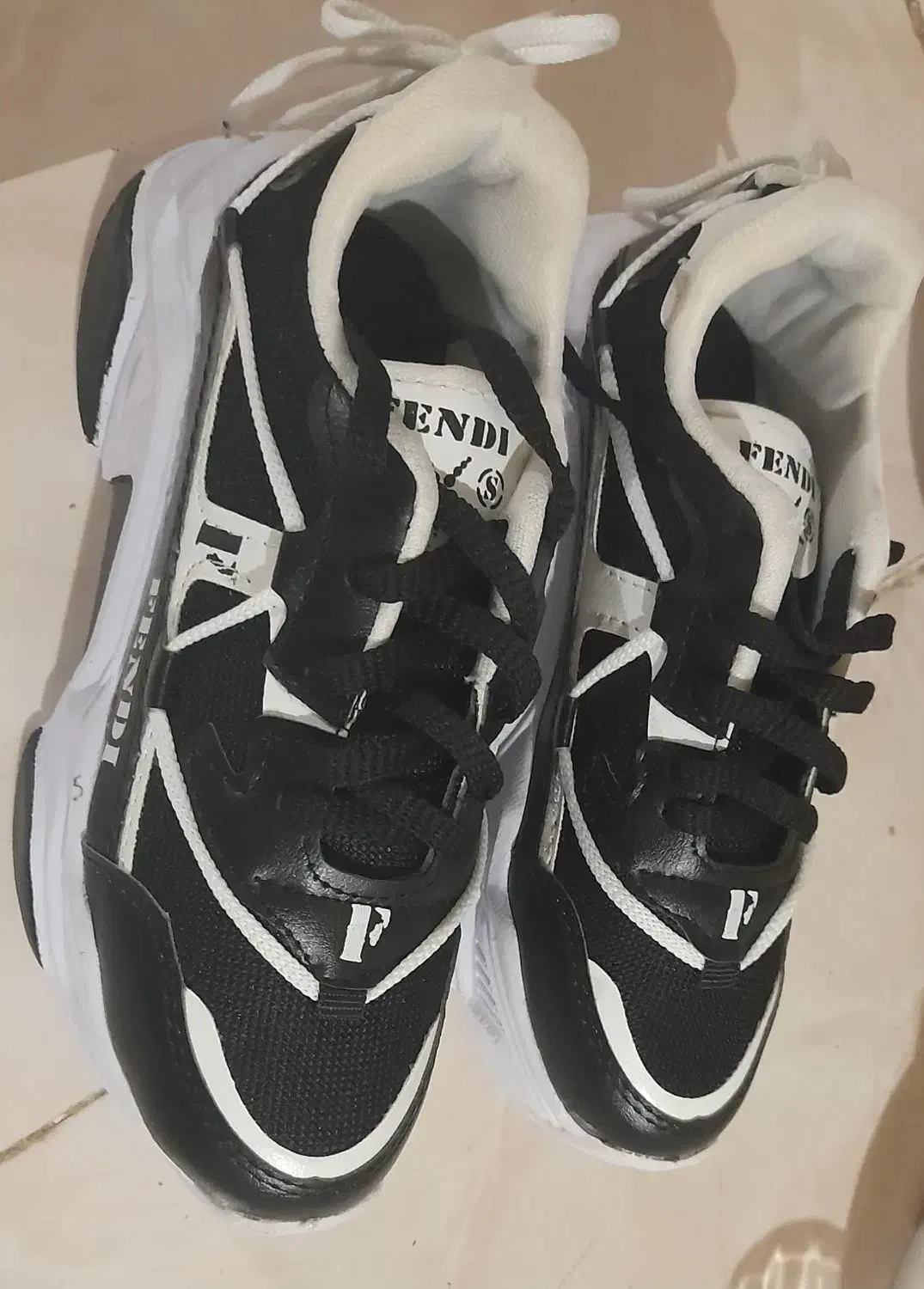 کفش اسپورت|کیف، کفش، کمربند|جیرفت, |دیوار