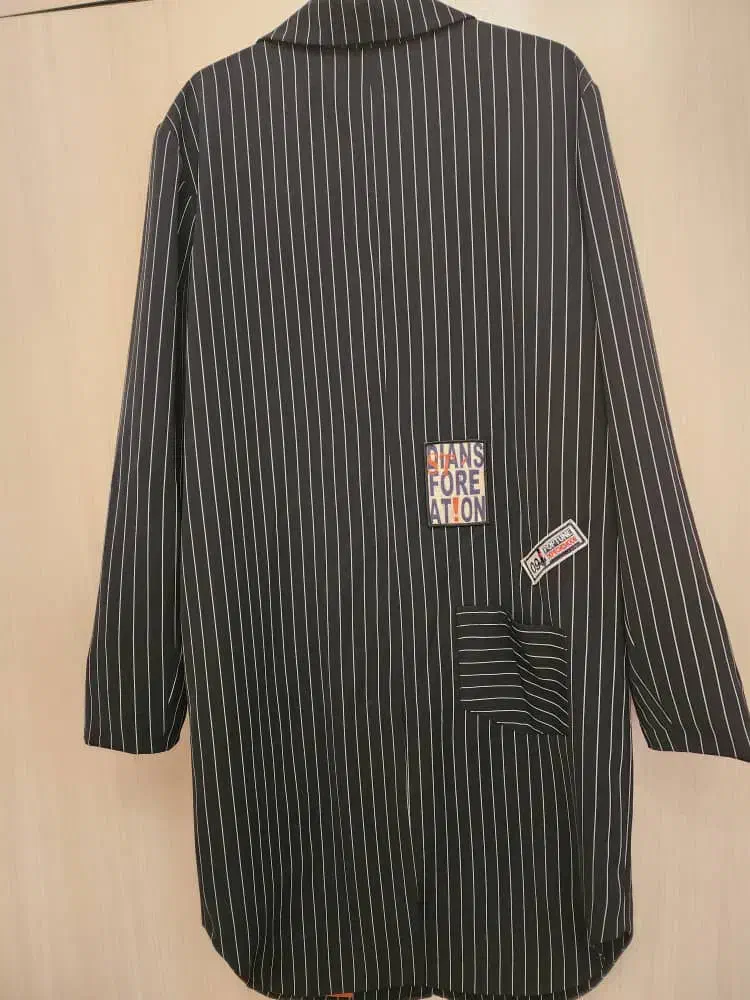 بارانی بلند آکبند|لباس|خسروشاه, |دیوار