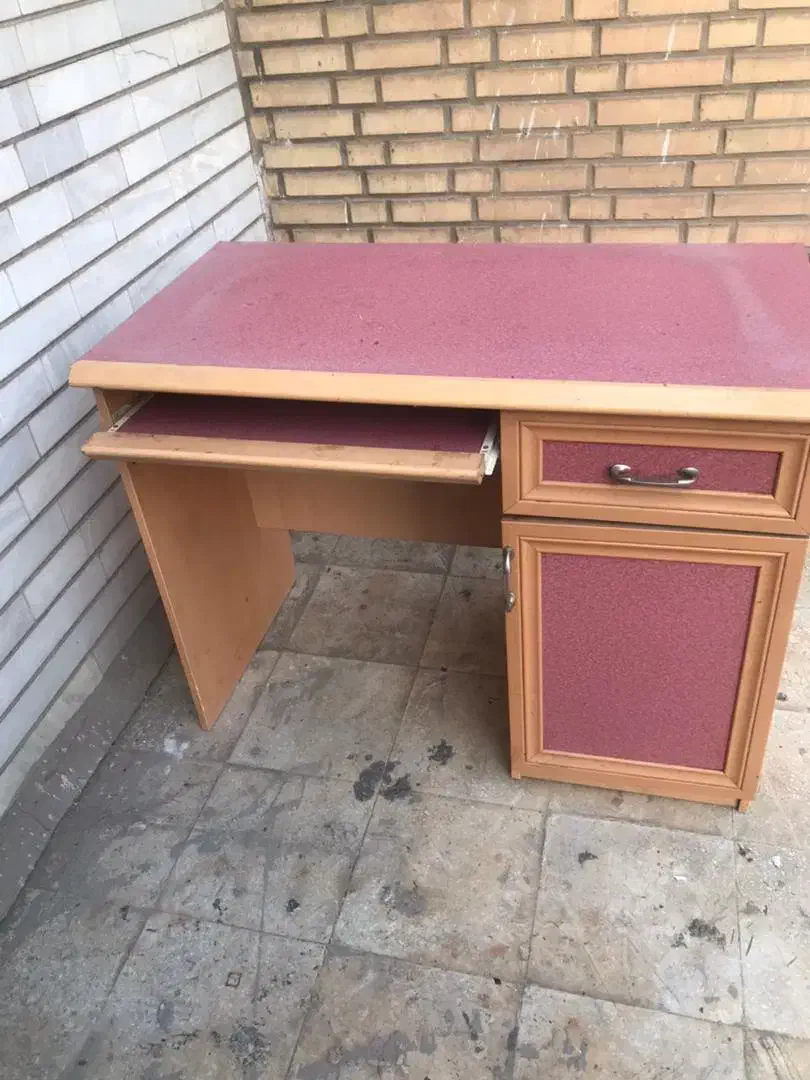 دوتا میزتحریر در حدنو|میز تحریر و کامپیوتر|اهواز, باغ شیخ|دیوار