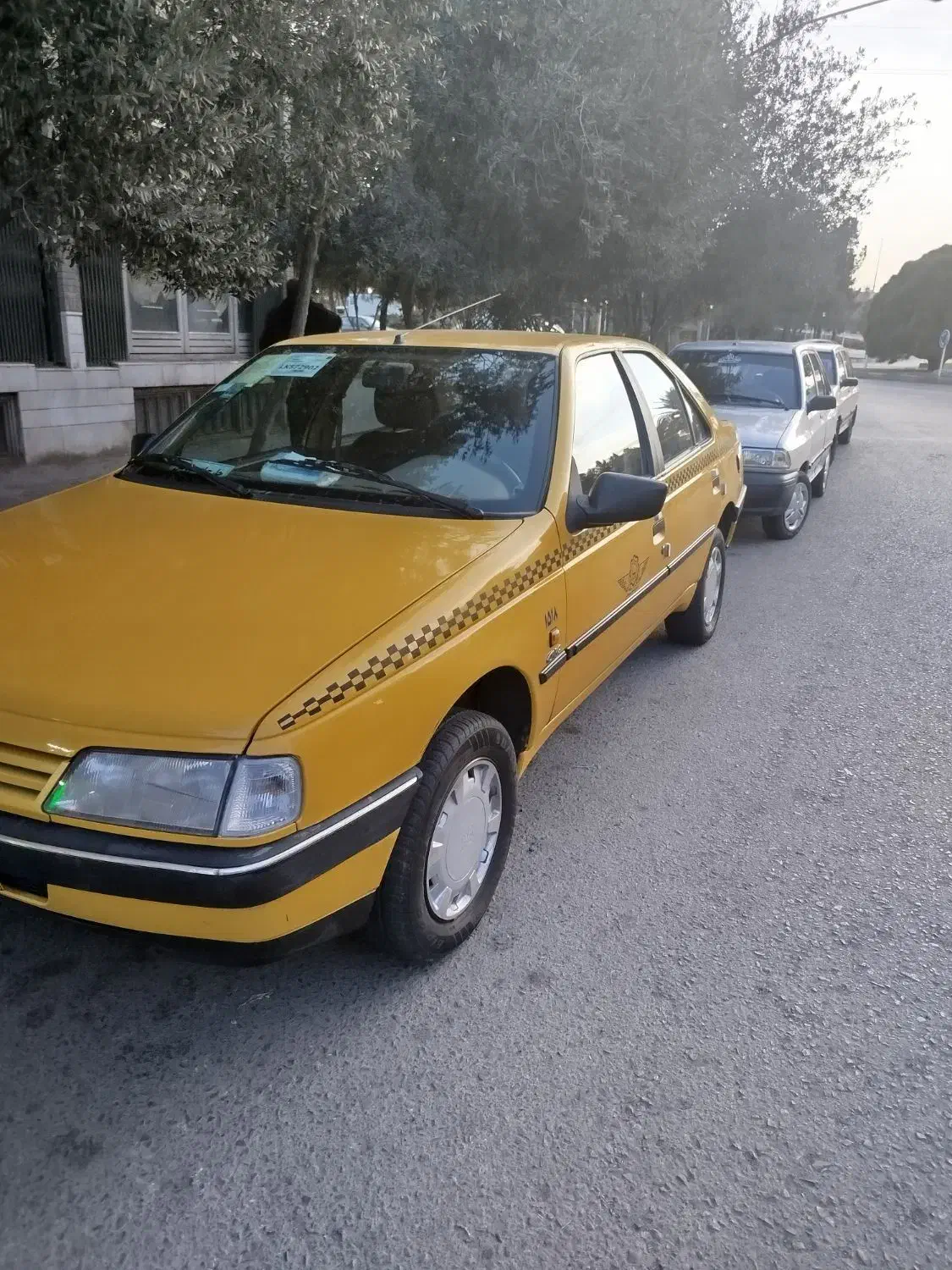 تاکسی پژو گردشی|خودرو سواری و وانت|قم, سراجه (۱۵ خرداد)|دیوار