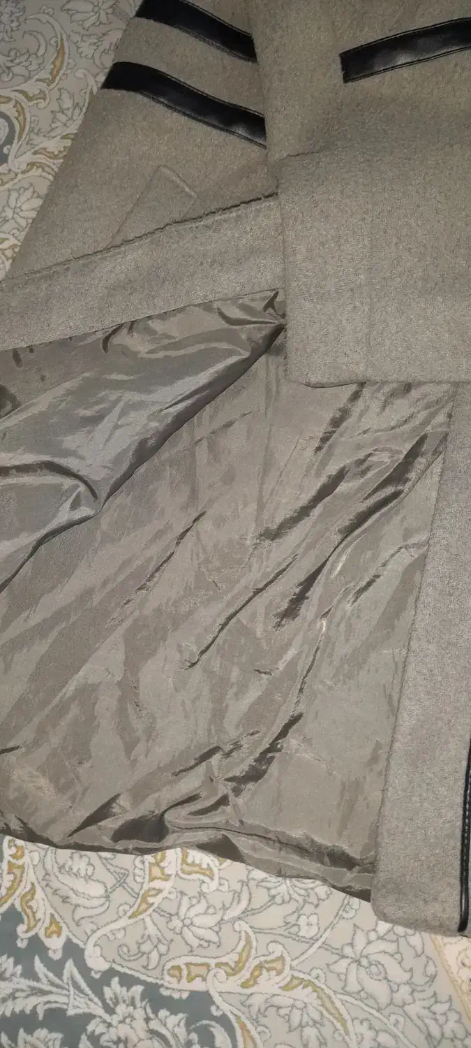 پالتو|لباس|نجف‌آباد, یزدانشهر|دیوار