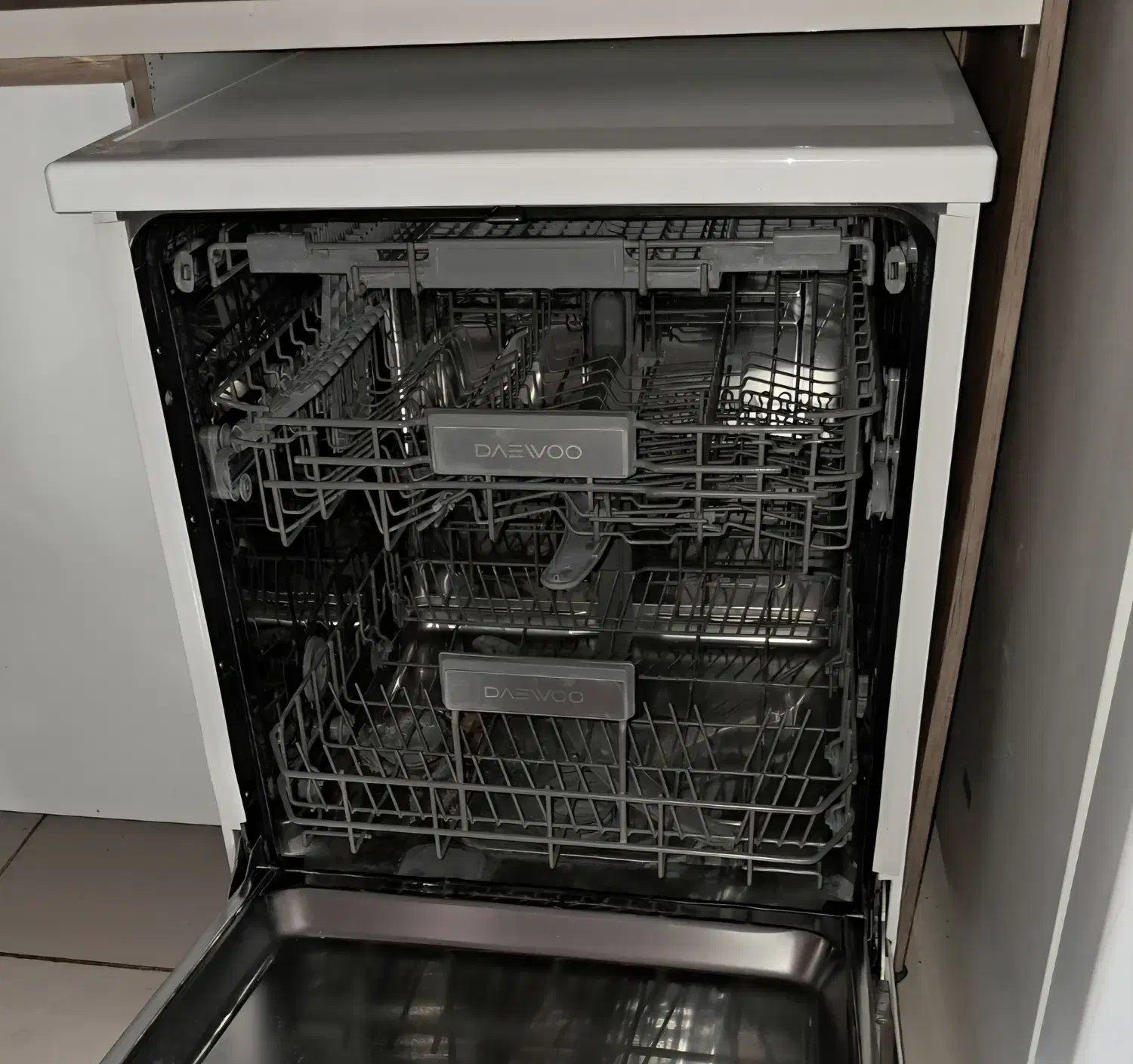 ماشین ظرفشویی دوو|ماشین ظرفشویی|شاهین‌شهر, مخابرات (شهید بهشتی)|دیوار