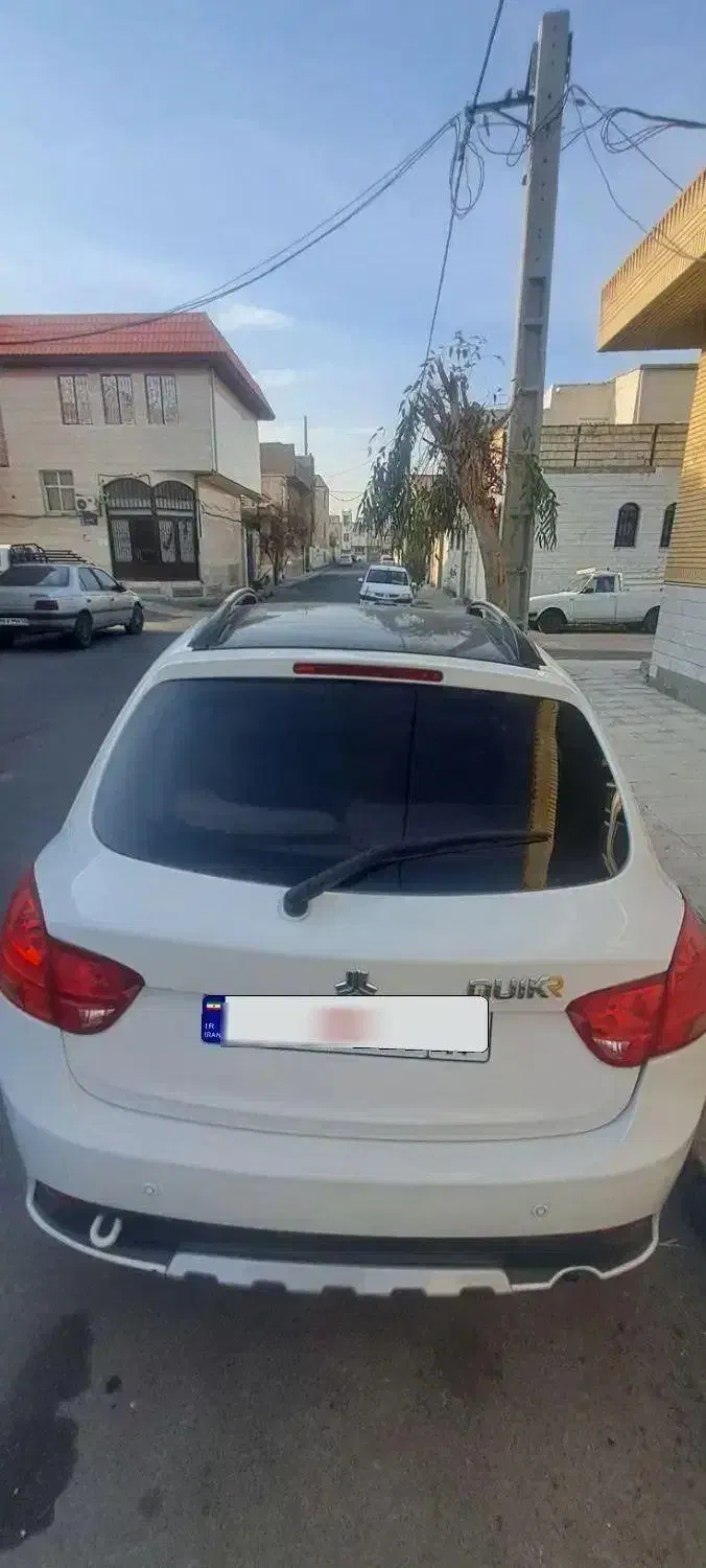 کوئیکR سفید مشکی1402|خودرو سواری و وانت|قم, لسانی|دیوار