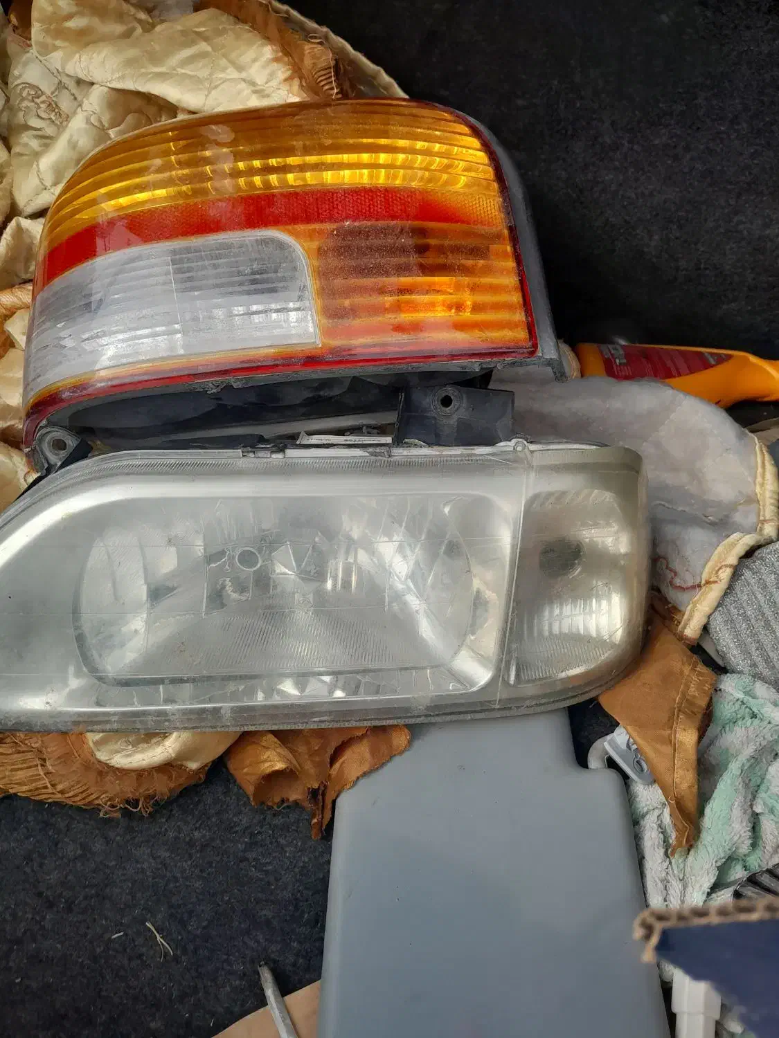 چراغ خطر عقب پراید سمت راننده وچراغ جلو|قطعات یدکی و لوازم جانبی|خرمشهر, |دیوار