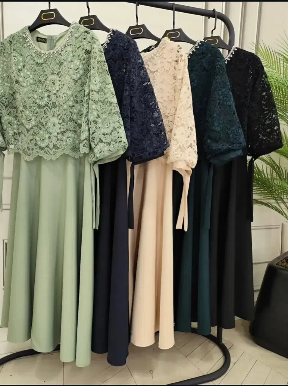 پارچه گیپور دانتل مجلسی|لباس|گیلان غرب, |دیوار