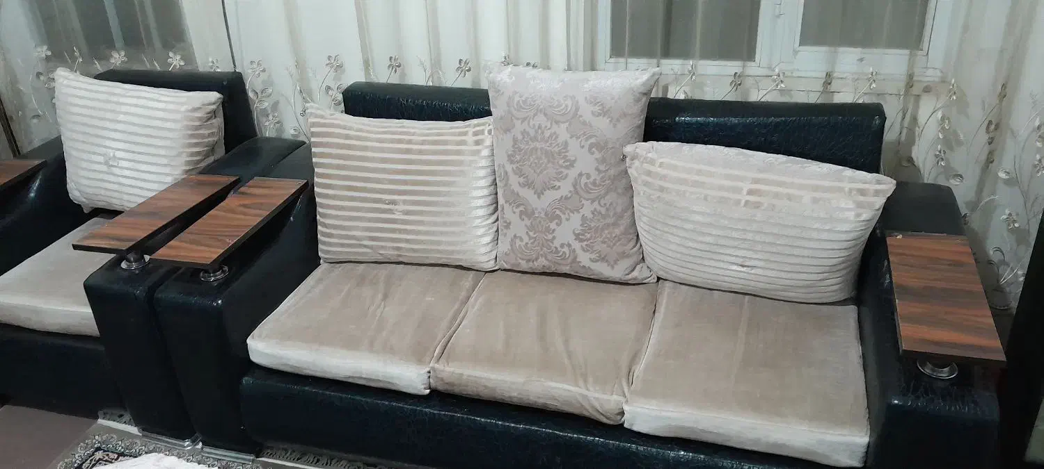 مبلمان راحتی چرم|مبلمان خانگی و میز عسلی|میاندوآب, |دیوار