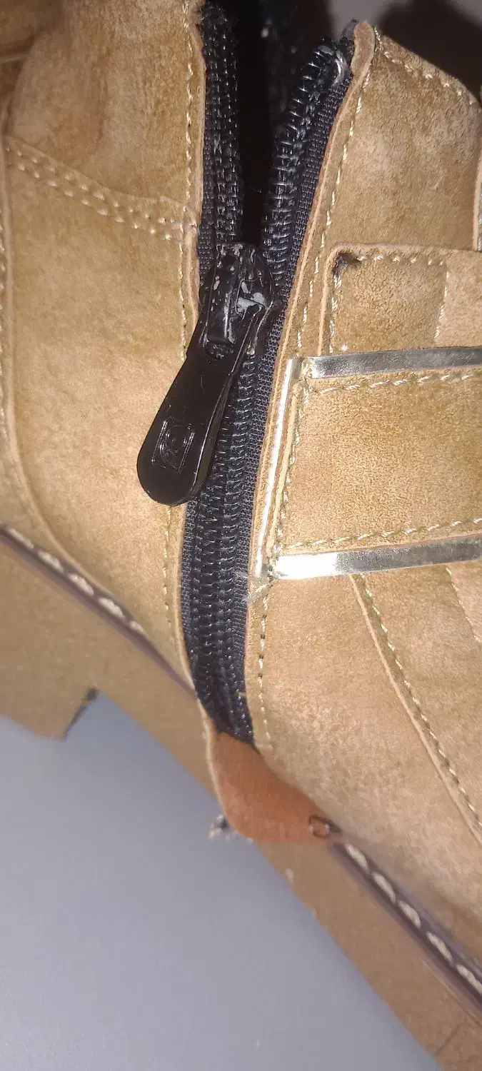 نیم بوت سایز 40 در حد نو|کیف، کفش، کمربند|رباطکریم, مسکن مهر آبشناسان|دیوار