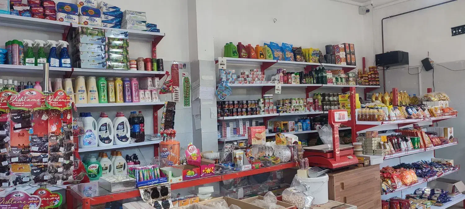 اجناس مغازه با قیمت مناسب بفروش می‌رسد|فروشگاه و مغازه|اسدآباد, |دیوار