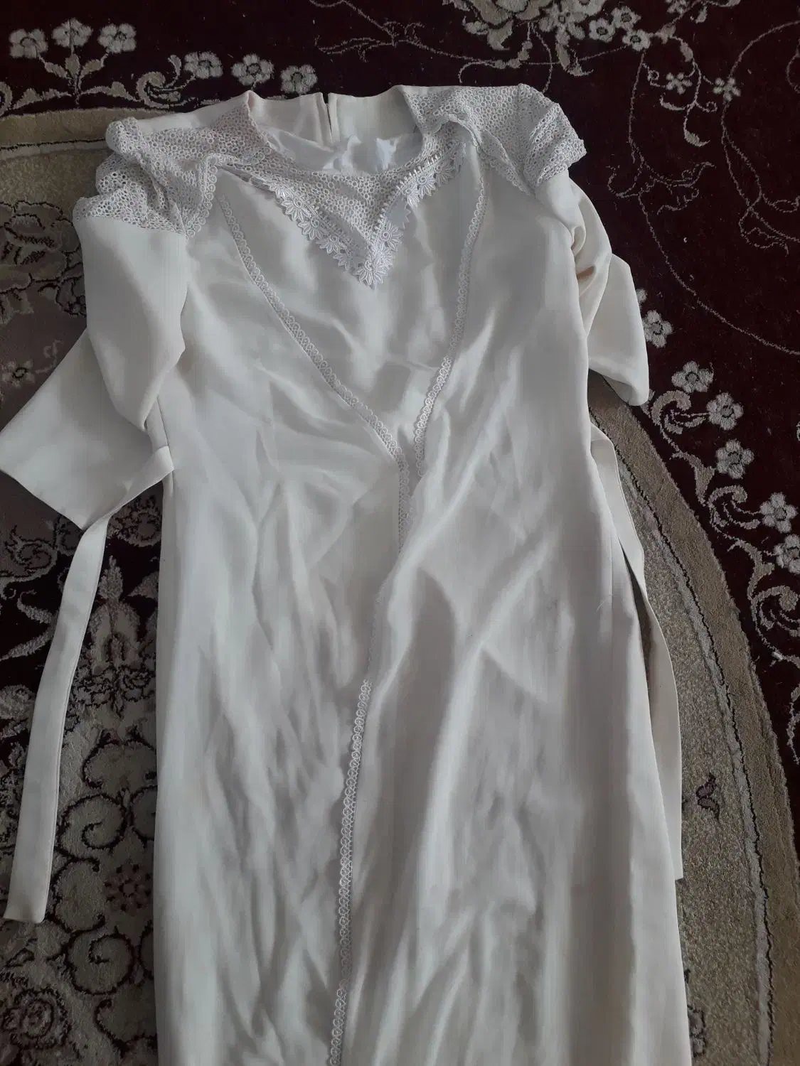 لباس زنانه|لباس|خوسف, |دیوار