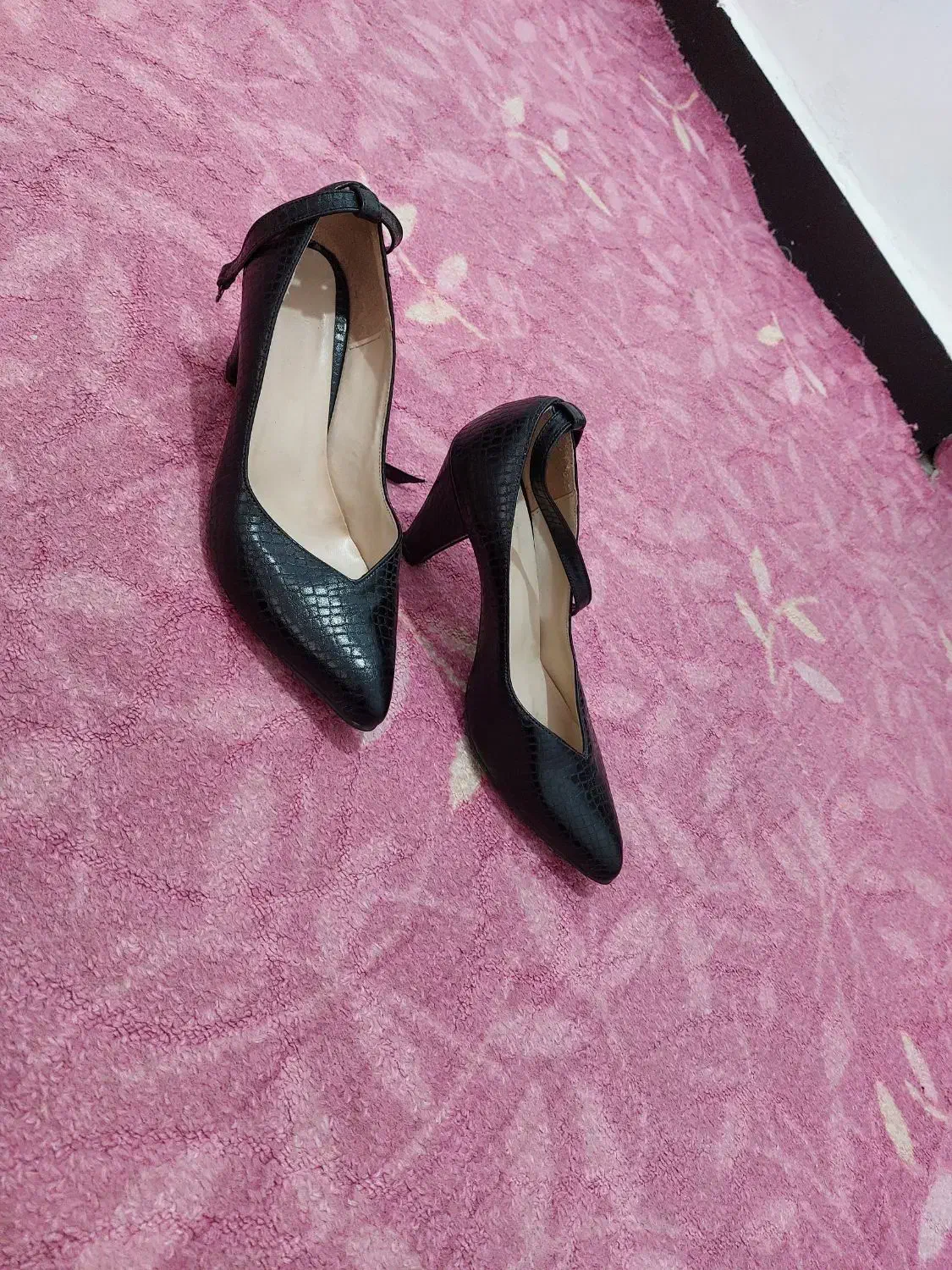 کفش مجلسی|کیف، کفش، کمربند|دهدشت, |دیوار