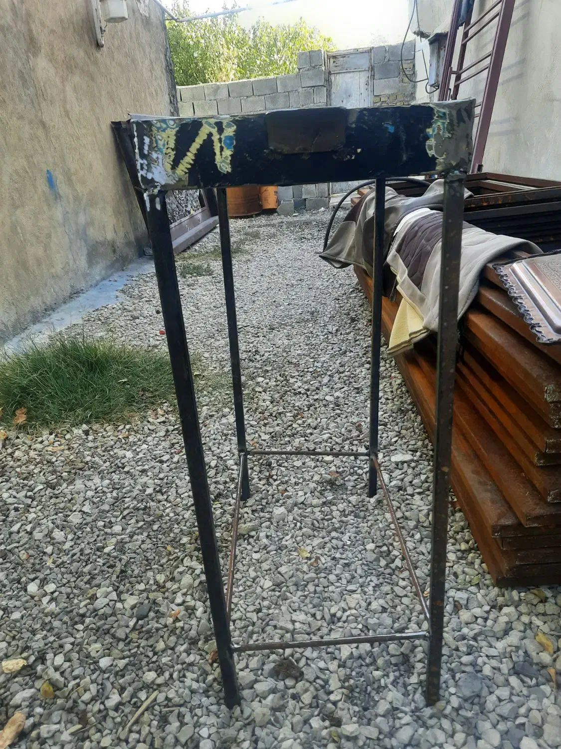 منقل کبابی پایه دار|اجاق گاز و لوازم برقی پختوپز|ایلام, |دیوار