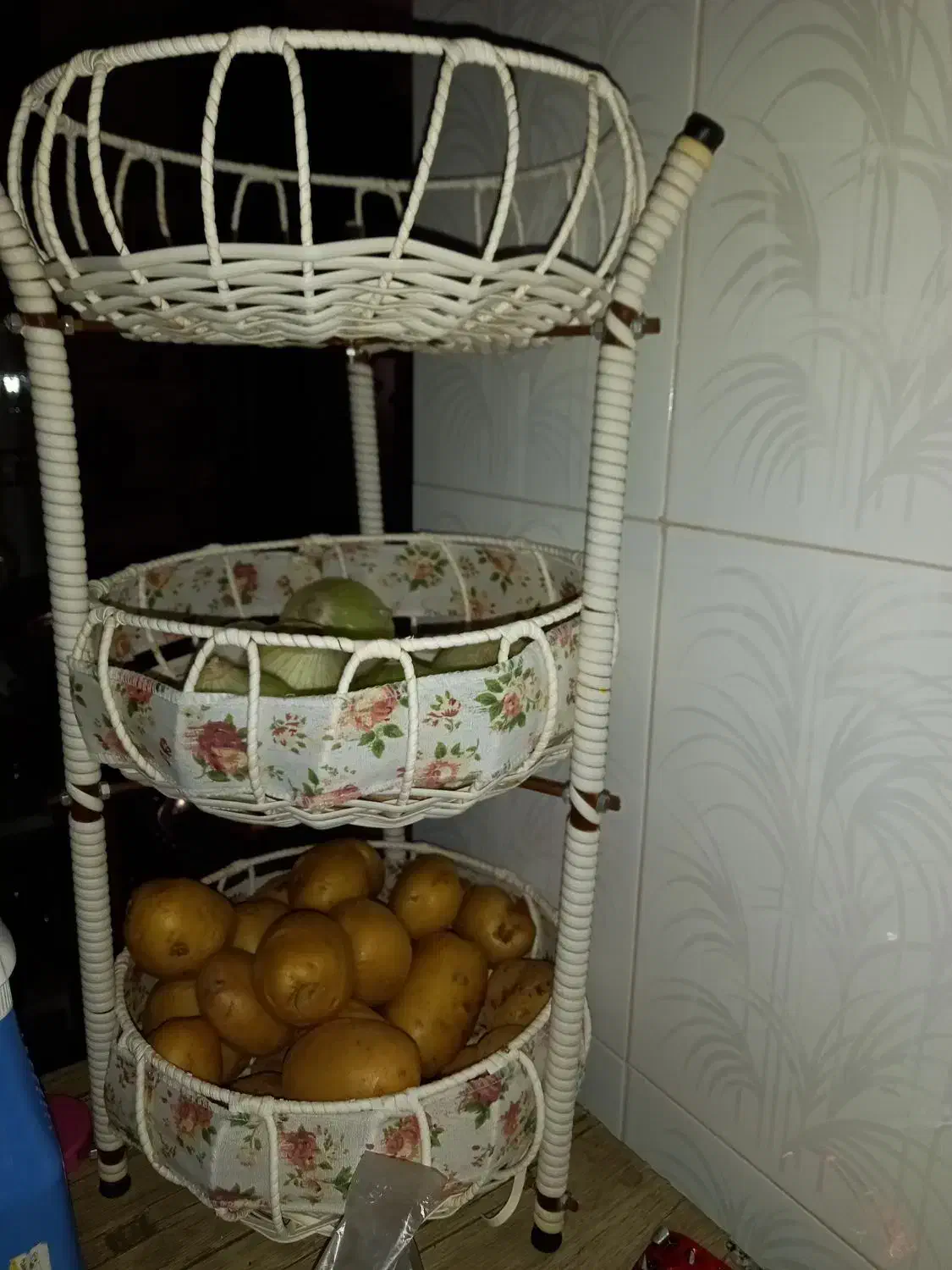 سبد سیب زمینی و پیاز|ظروف نگهدارنده، پلاستیکی، یک‌بارمصرف|فولادشهر, C5|دیوار