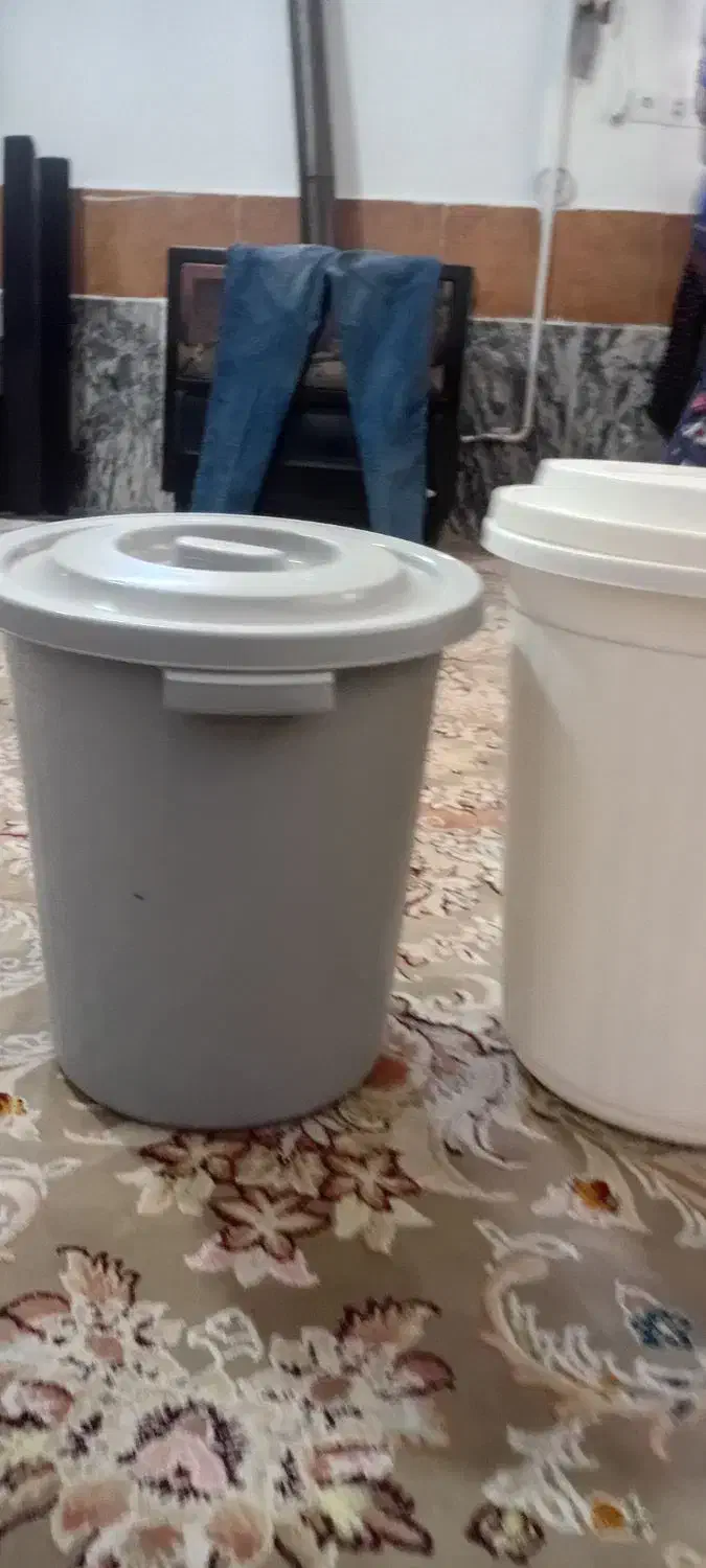 دوعدد سطل|ظروف نگهدارنده، پلاستیکی، یک‌بارمصرف|مشهد, طبرسی شمالی|دیوار