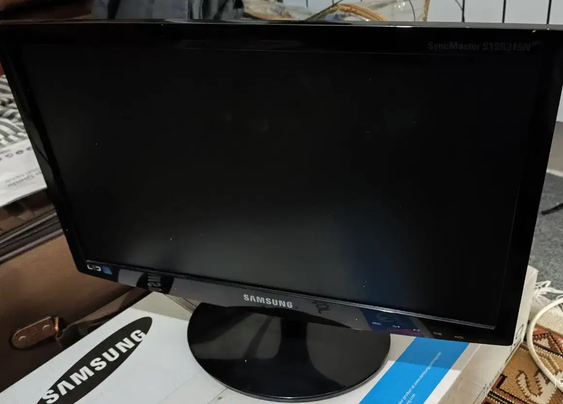 مانیتور سامسونگ|قطعات و لوازم جانبی رایانه|گلبهار, شهر جدید گلبهار|دیوار