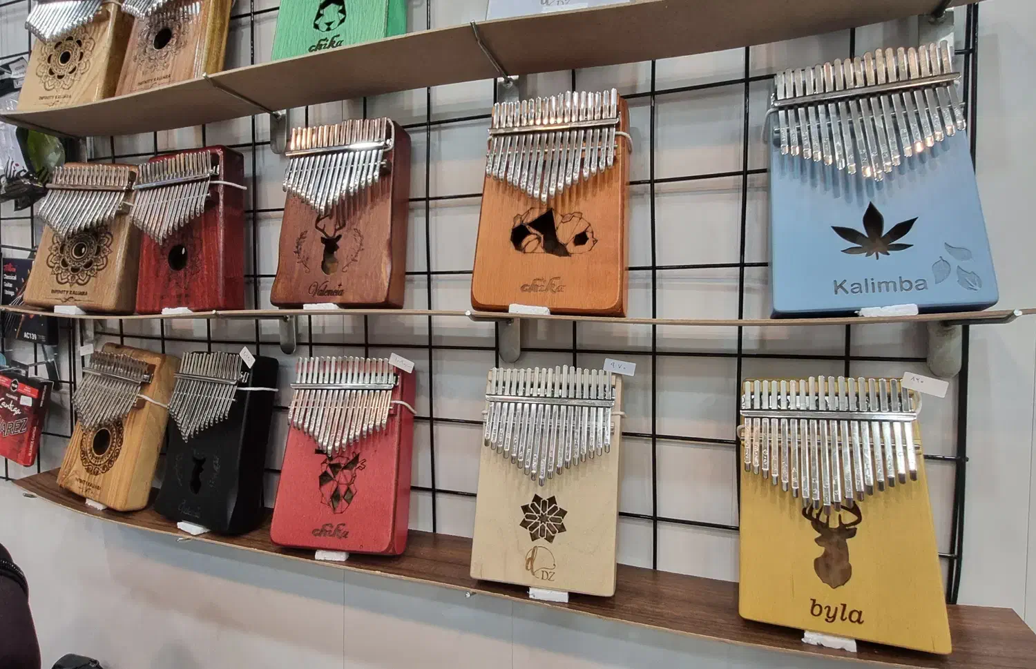 کالیمبا|پیانو، کیبورد، آکاردئون|بروجرد, |دیوار