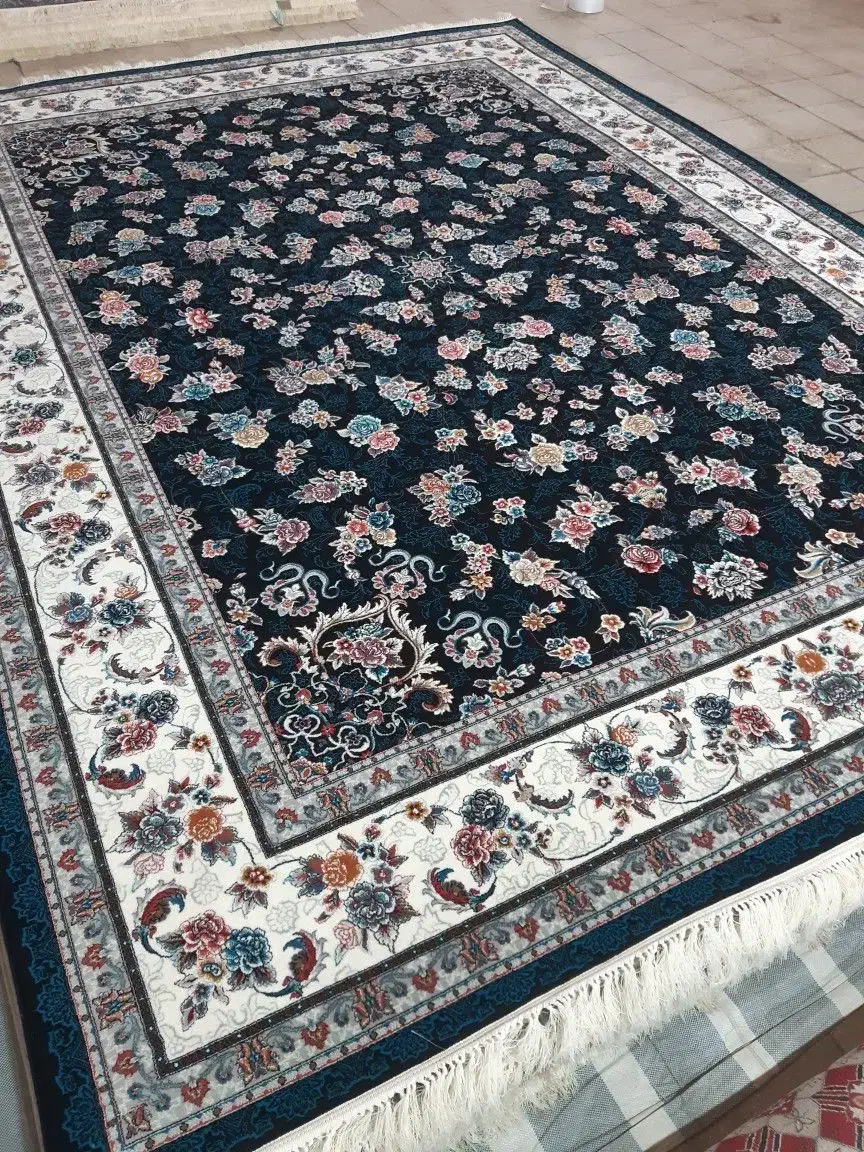 انبار مرکزی فرش کارخانه|فرش|یزد, |دیوار