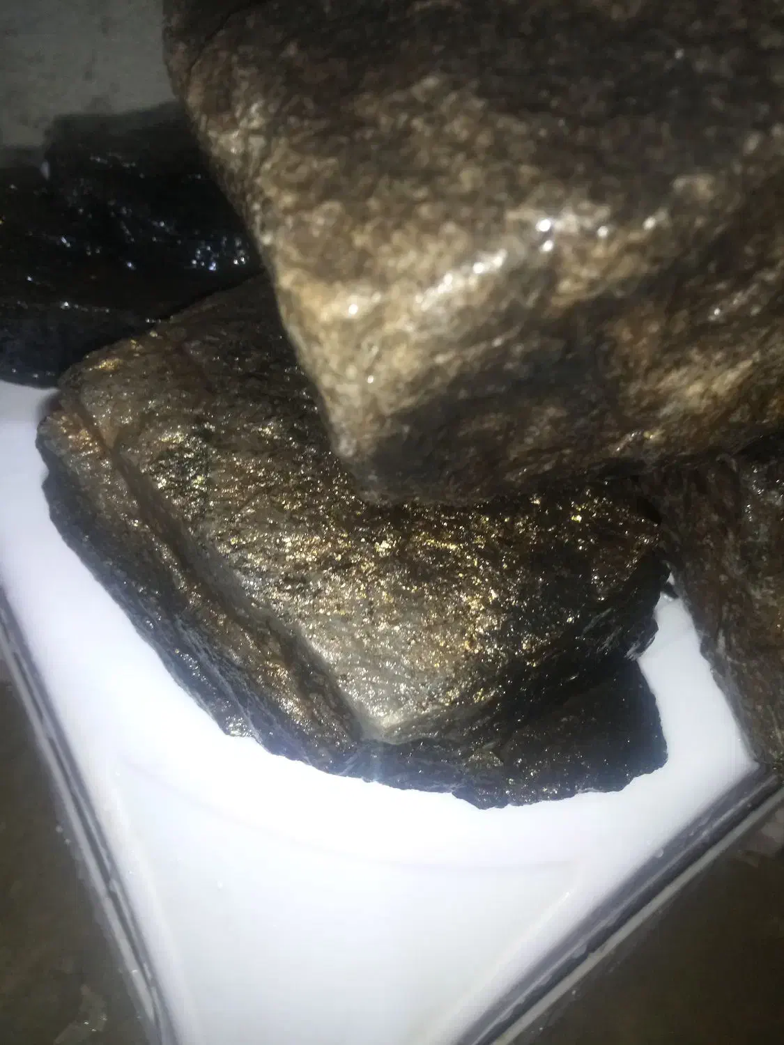 سنگ طلا ۶کیلوگرم|جواهرات|ارومیه, |دیوار