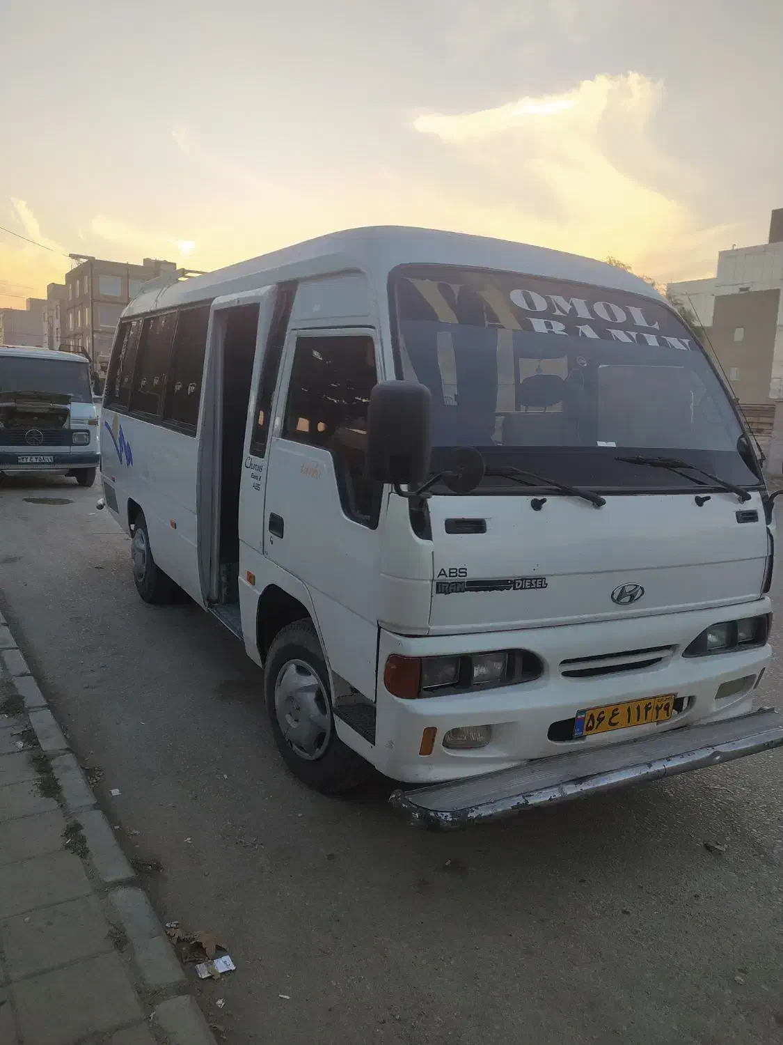 سرویسدهی و دربستی مینی بوس هیوندا|خدمات حمل و نقل|کرمانشاه, |دیوار